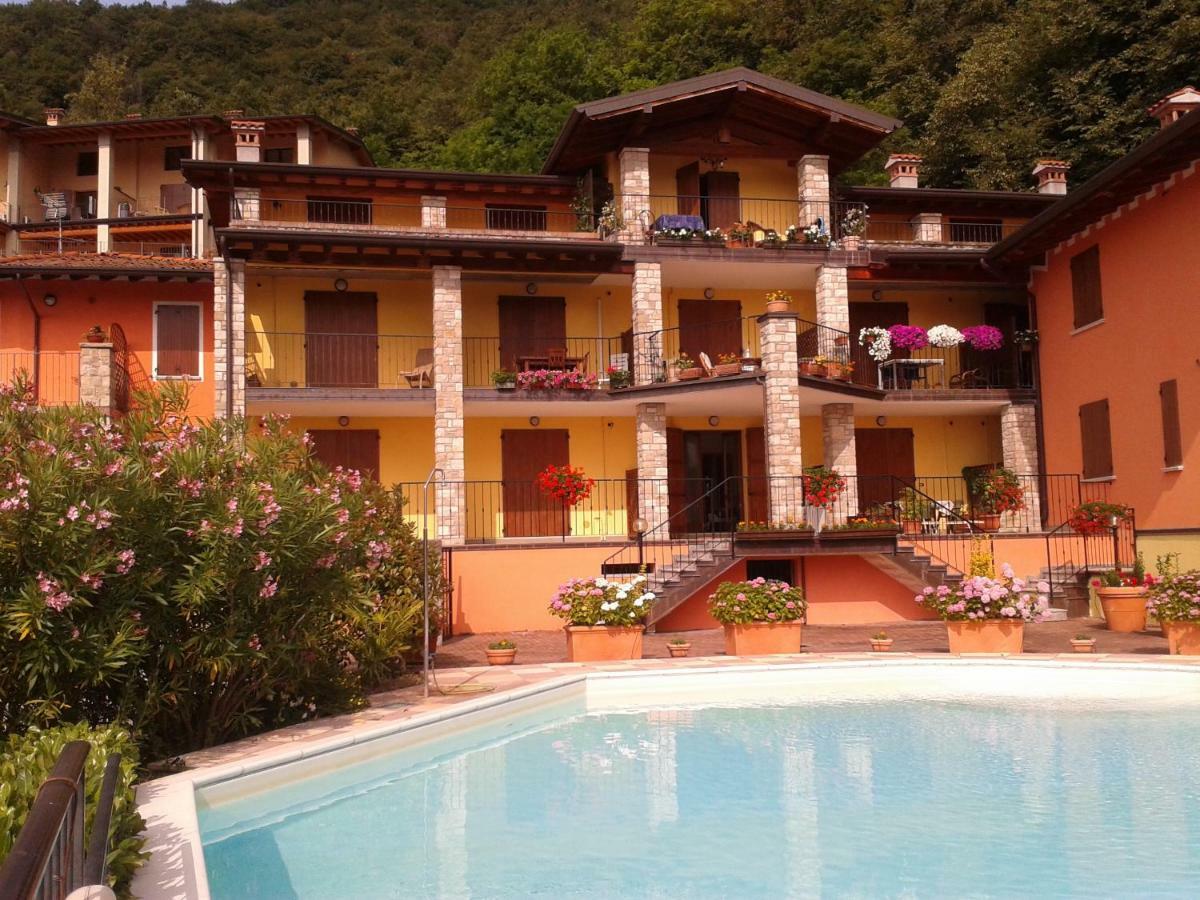 Relax Vista Lago Villanuova sul clisi Ngoại thất bức ảnh