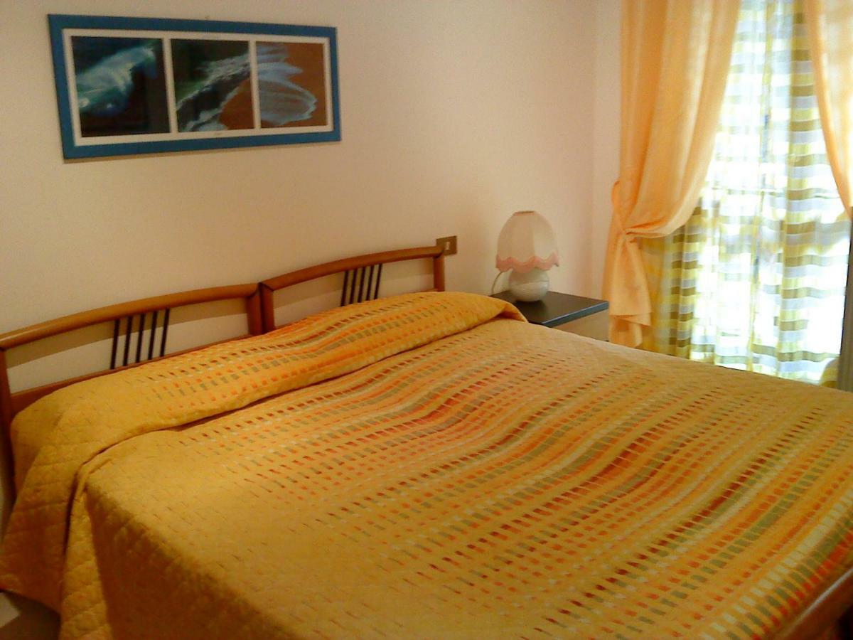 Relax Vista Lago Villanuova sul clisi Ngoại thất bức ảnh